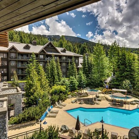 Blackcomb Springs Suites By Clique Whistler Eksteriør bilde